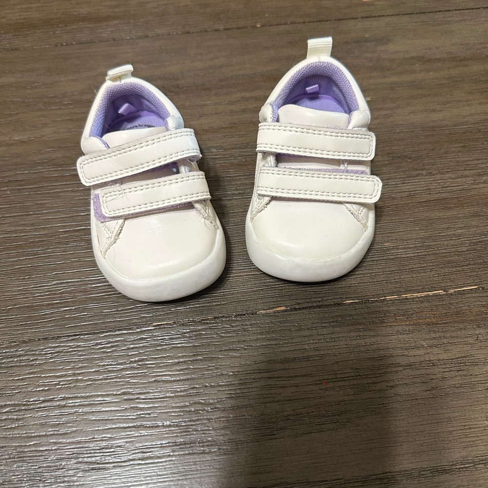 Sz 2 Infant White Velcro Shoes with Purple Lining